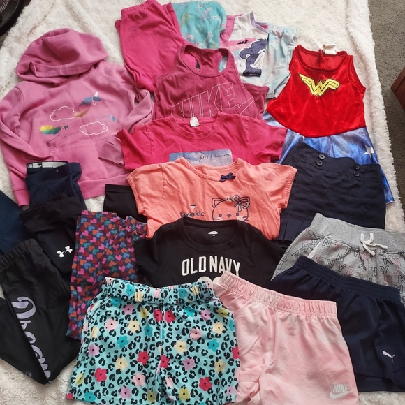 Girls 6/6x 19 Pieces Clothing Bundle - Picture 1 of 7